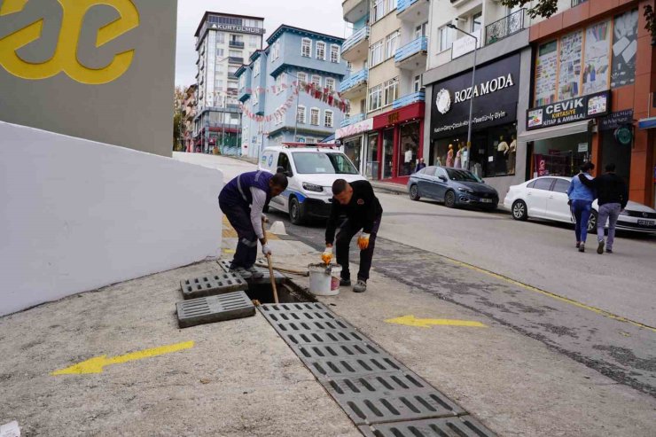 Yağışlar öncesinde mazgallarda temizlik çalışması yapıldı