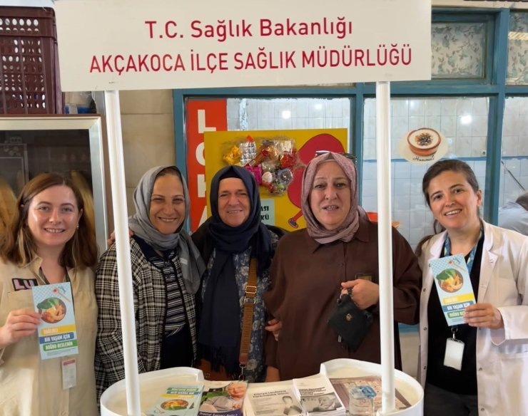 Akçakoca’da sağlıklı beslenme için farkındalık standı kuruldu
