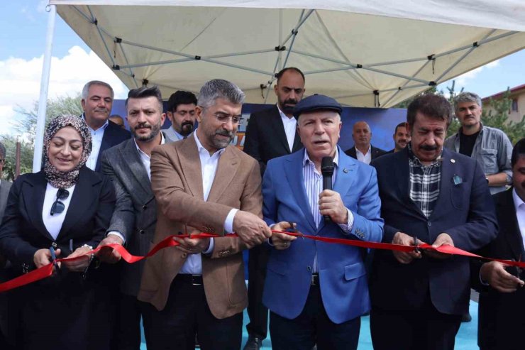 Karayazı’da toplu açılış: Köy yollarının yüzde 60’ı asfaltlandı