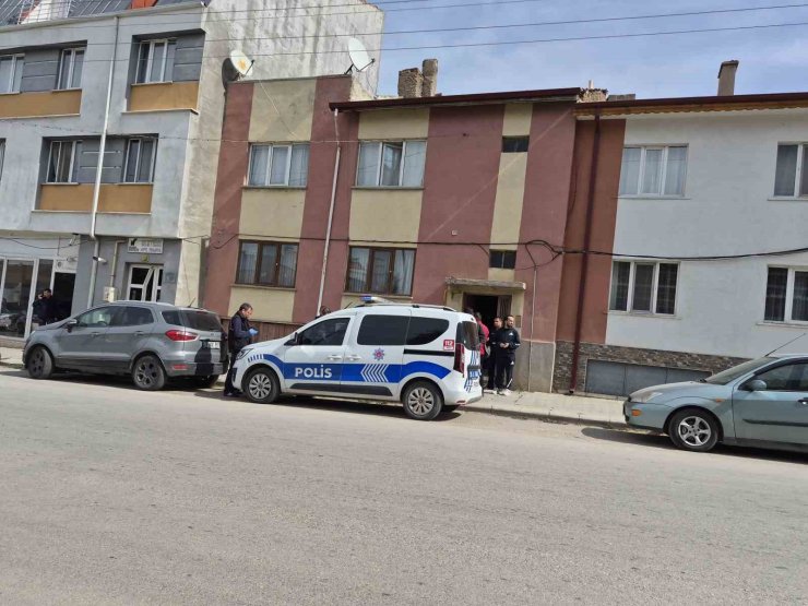 Eskişehir’de 52 yaşındaki adam merdivenin altında ölü bulundu