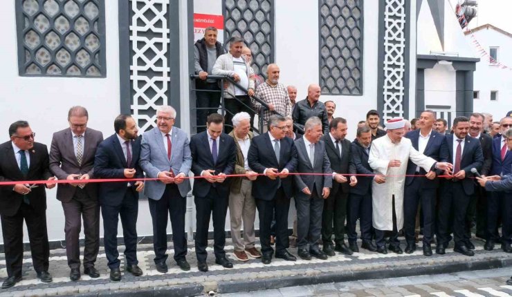 Durağan Yeni Camii dualarla ibadete açıldı