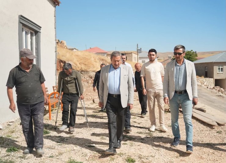 Darende’de Üçpınar Mahallesi’ne çevre düzenlemesi