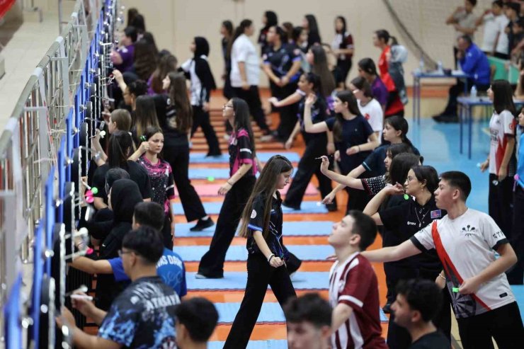 Erzincan’da Şehit Eren Bülbül Dart Türkiye Şampiyonası’nın 1. ayak müsabakaları yapıldı