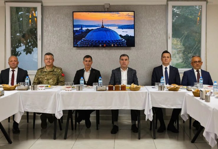 Erkol ve Danacı için veda yemeği düzenlendi