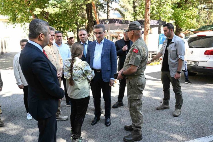 Vali Baruş, tarihi ve kültürel yapılarda incelemelerde bulundu