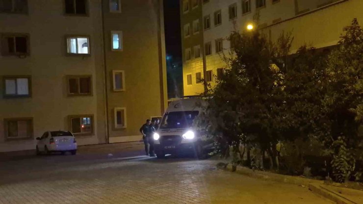 Yurtta kalan iki öğrenci gıda zehirlenmesi şüphesiyle hastaneye kaldırıldı