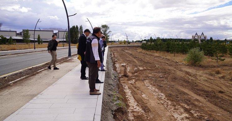 Kampüs yerleşkesindeki çalışmalar Rektör Çakmak tarafından incelendi