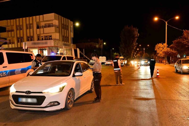 Adıyaman’da asayiş uygulamasında 22 sürücüye 206 bin lira ceza