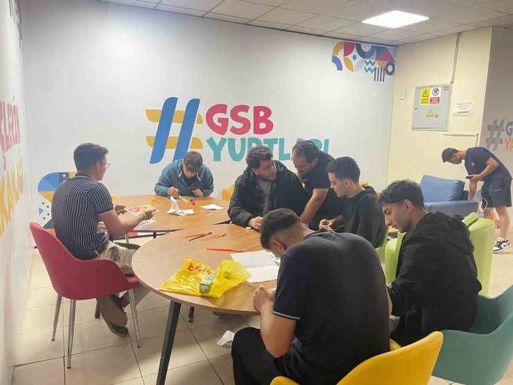Muğla’da gençlere yönelik sosyal, sanatsal ve sportif faaliyetler sürüyor