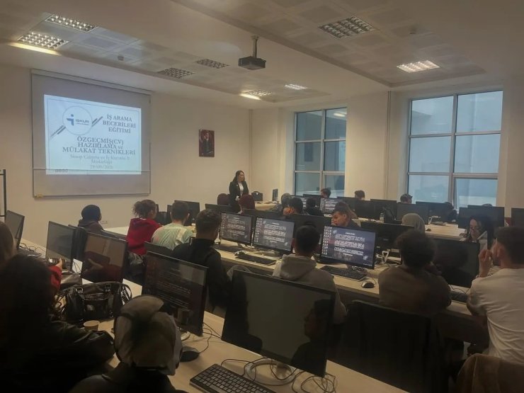 Sinop’ta öğrencilere CV ve iş arama becerileri anlatıldı