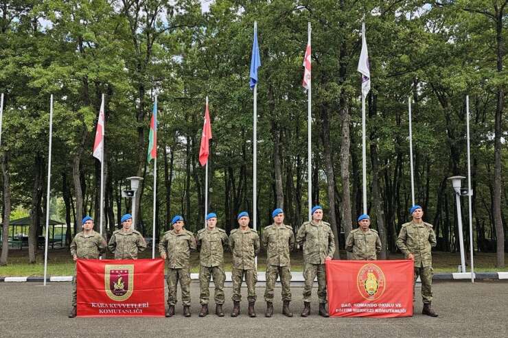 9 subay ve 1 astsubay Gürcistan’da Yaz Temel Dağcılık Kursu’na katıldı