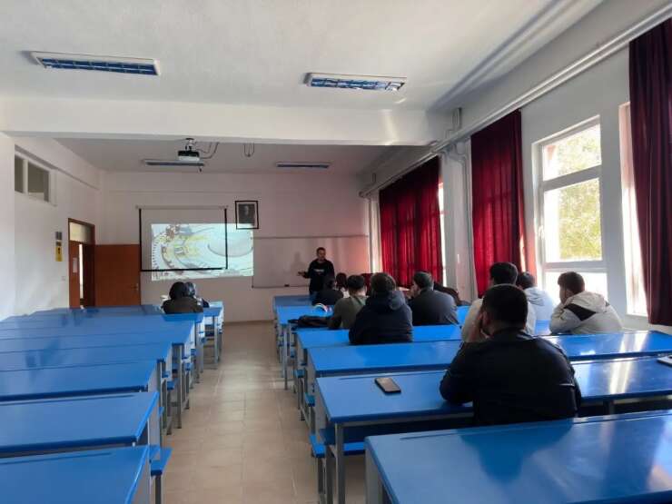 Hisarcık MYO’da yeni öğrencilere üniversite hayatı anlatıldı