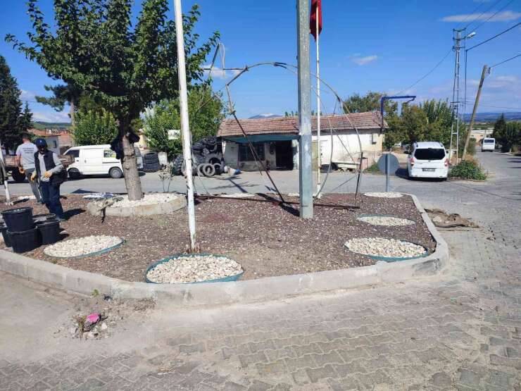 Şehzadeler’in kırsal mahallelerinde meydanlar yenileniyor