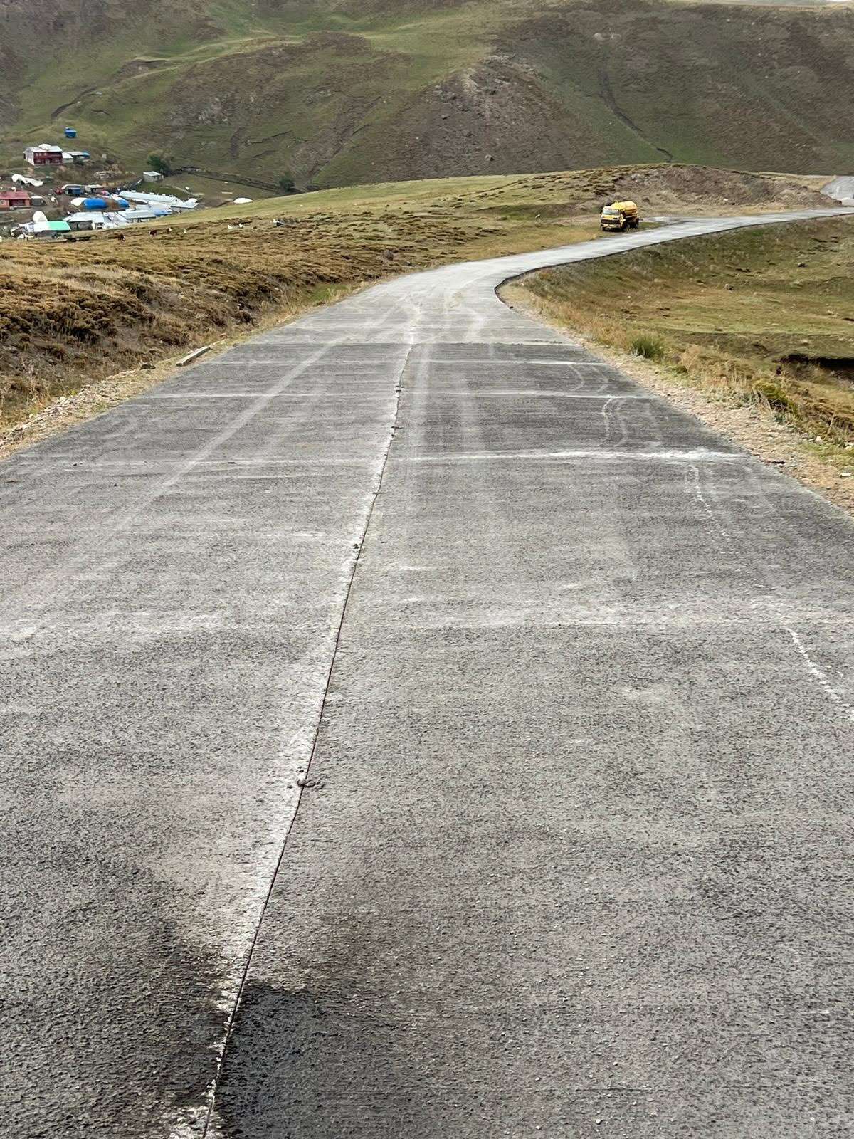 selim-kaynarli-koyu-4-km-beton-yol
