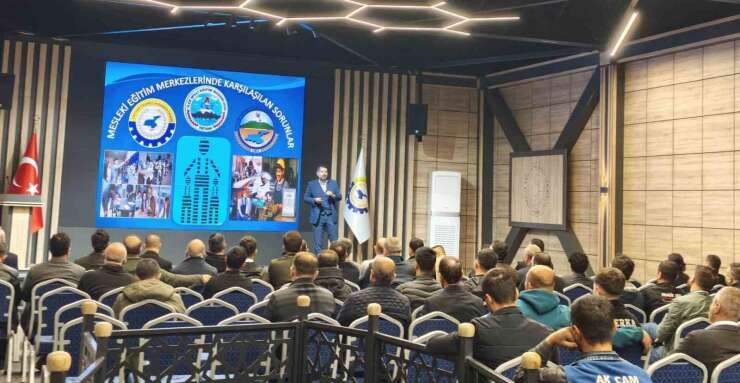 Tatvan’da "Mesleki Eğitim Merkezleri İşletme Toplantısı" düzenlendi