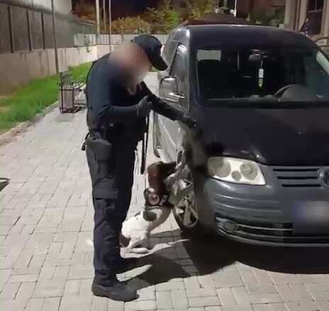 Araçların motorunda uyuşturucu sevk eden 3 şüpheli tutuklandı