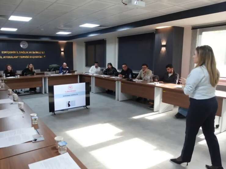 Eskişehir’de sağlık personeline "Obstetrik Aciller Eğitimi" verildi