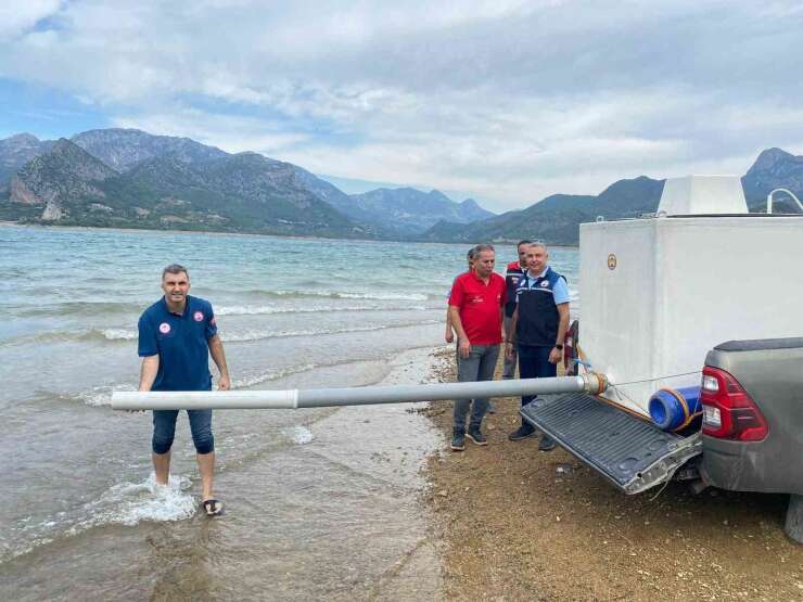 Kozan’da 665 bin sazan yavrusu baraj ve göletlere bırakıldı