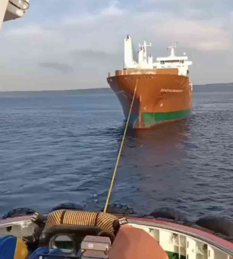 Çanakkale Boğazı’nda genel kargo gemisi makine arızası yaptı