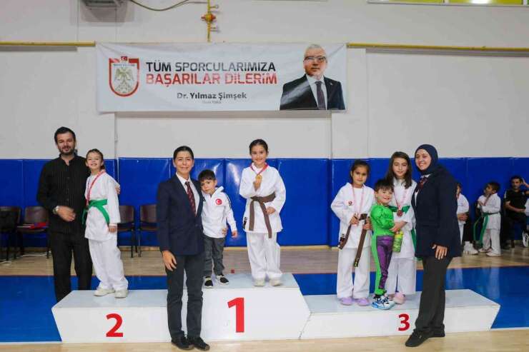 Sivas’ta 200 sporcu tatamiye çıktı