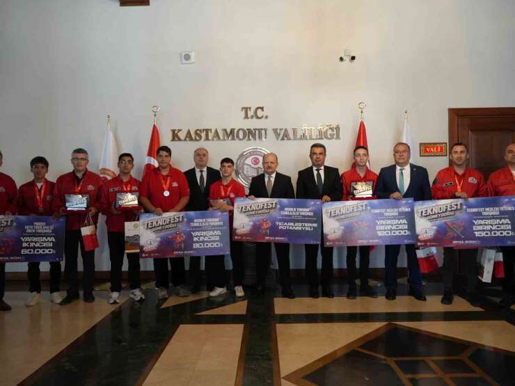 TEKNOFEST’te dereceye giren öğrenci ve öğretmenlere Vali Dallı’dan tebrik