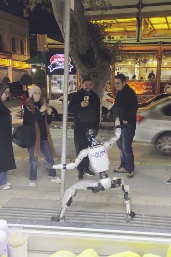 ‘Karateci robot’ CANİKMAN Amasyalıları mest etti