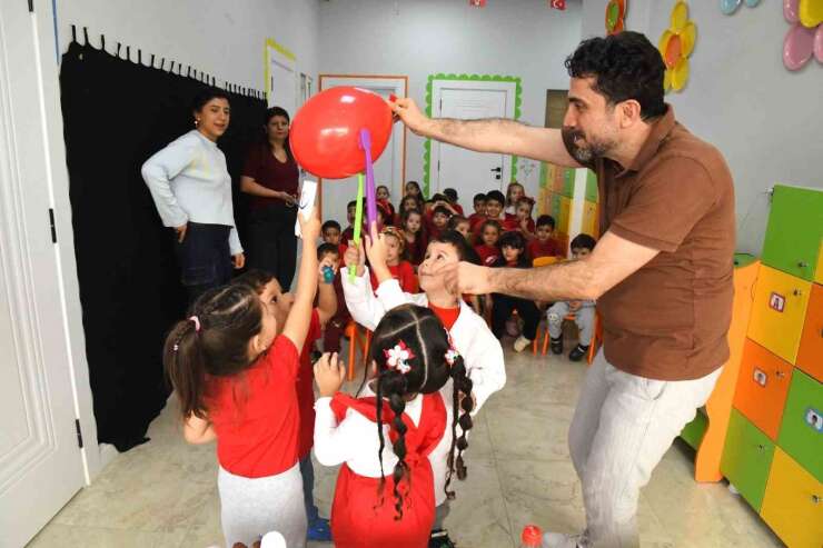 Yunusemre’de miniklere ağız ve diş sağlığı eğitimleri sürüyor