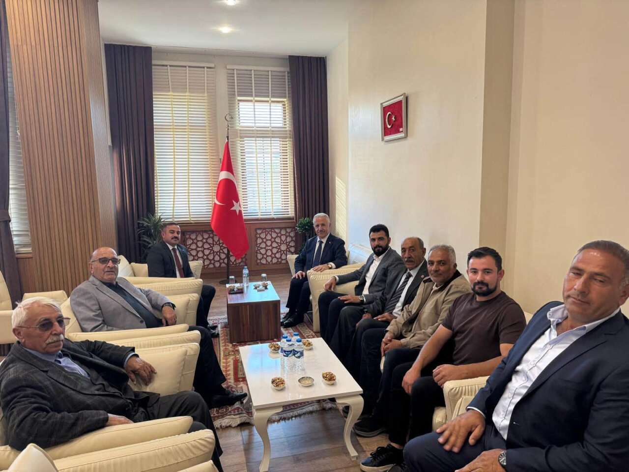 ahmet-arslan-kagizman-hemseri-bulusmasi
