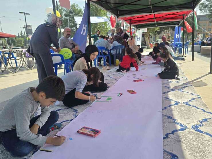 Adıyamanlı çocuklar, Filistinli çocuklar için çizdi
