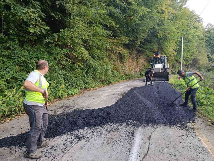 Gölyaka’da köy yollarında kış hazırlığı