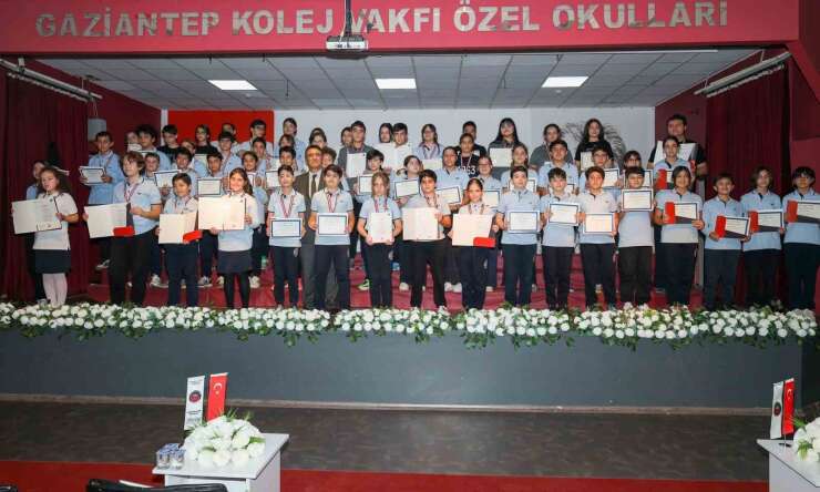GKV Özel Okullarında Cambridge ve TOEFL sertifika töreni