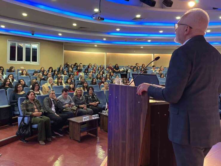 Eskişehir’de "Normal Doğum ve Emzirme Haftası" etkinliği düzenlendi