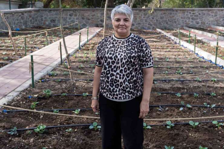 Toprakla buluştu, yaşama yeniden tutundu