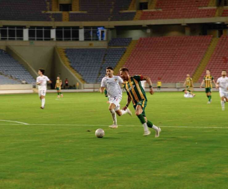 Osmaniyespor galibiyet dönüşü saldırıya uğradı