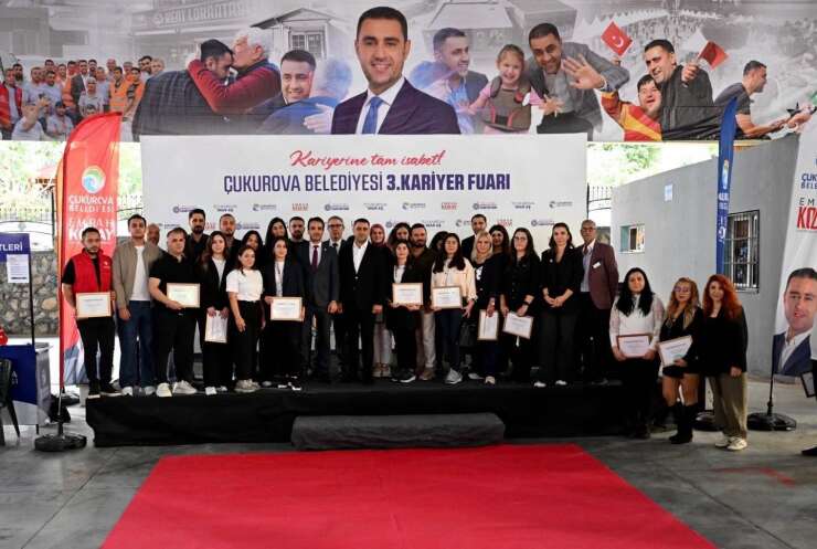 Çukurova’da 3. Kariyer Fuarı’nda iş arayanlarla işverenler buluştu