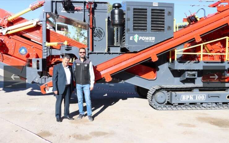 Kütahya İl Özel İdaresi’ne 27 milyon TL’lik mobil taş kırma makinesi
