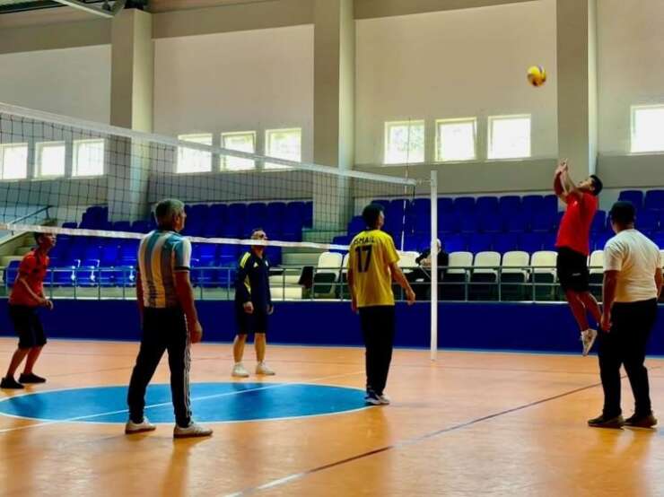 Bilecik’te kurumlar voleybol maçında buluştu