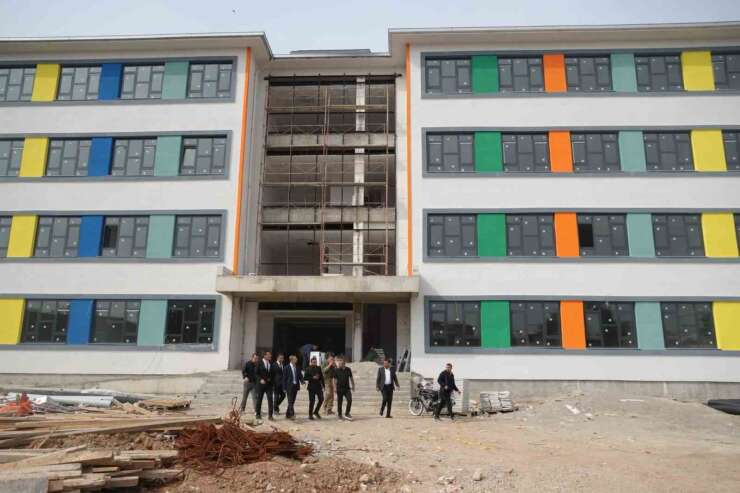 Cizre Kaymakamı Baycar eğitim yatırımlarını inceledi
