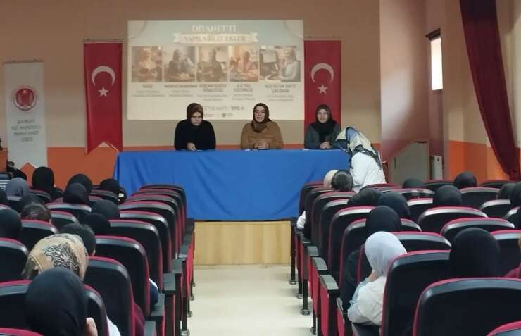 İmam Hatip Lisesinde öğrenci ve velilere yönelik programlar düzenlendi