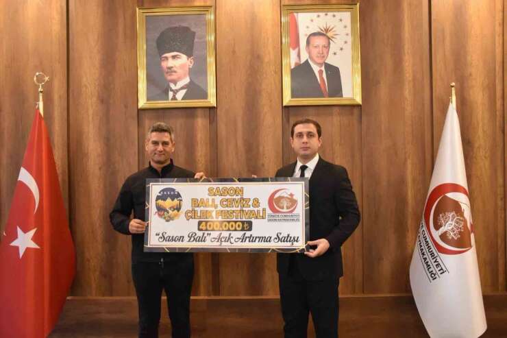 Sason’da rekor fiyata satılan 1 kilogram balın bedeli üreticilere teslim edildi