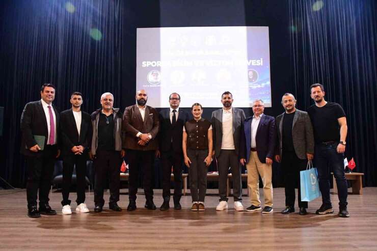 Sporda Bilim ve Vizyon Zirvesi paneli genç sporcuları buluşturdu