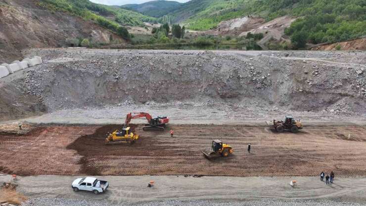 Bayburt’ta Petekli Göleti’nde çalışmalar sürüyor