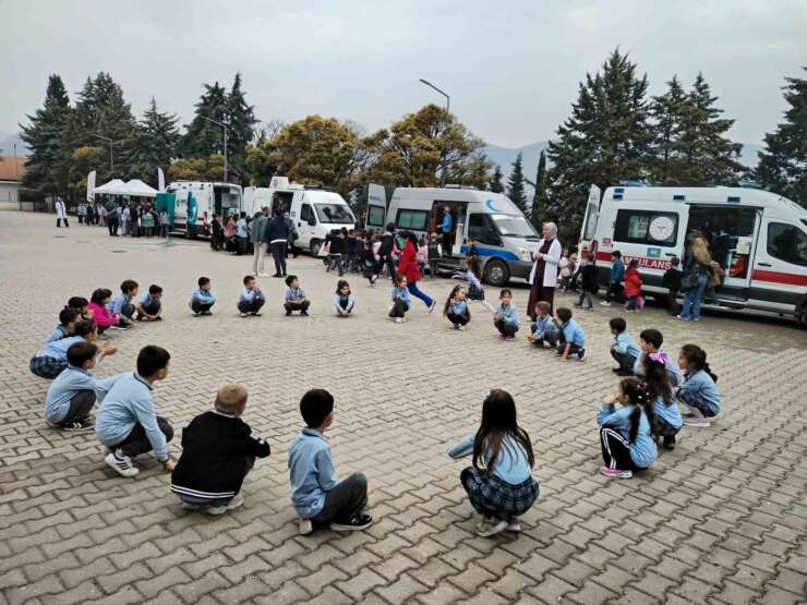 Bilecik’te minik öğrencilere sağlık eğitimi