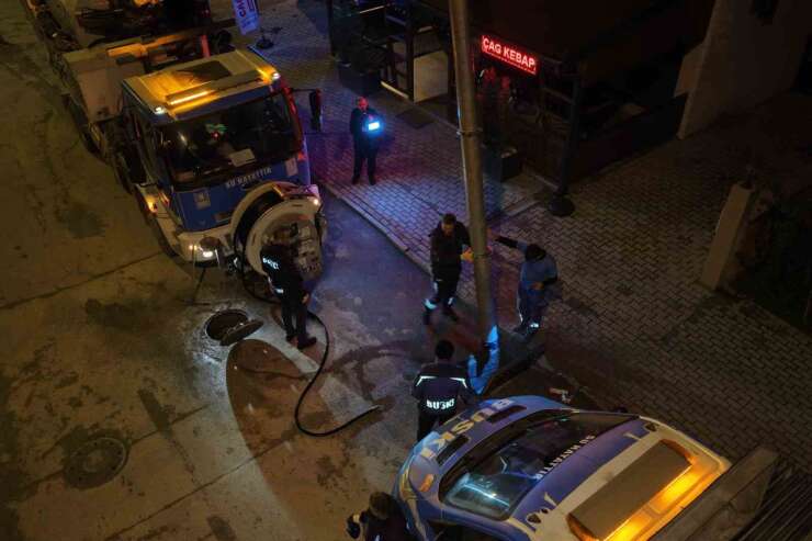 Büyükşehir’de yağmur teyakkuzu: bin 126 personel, 439 araç görev başında