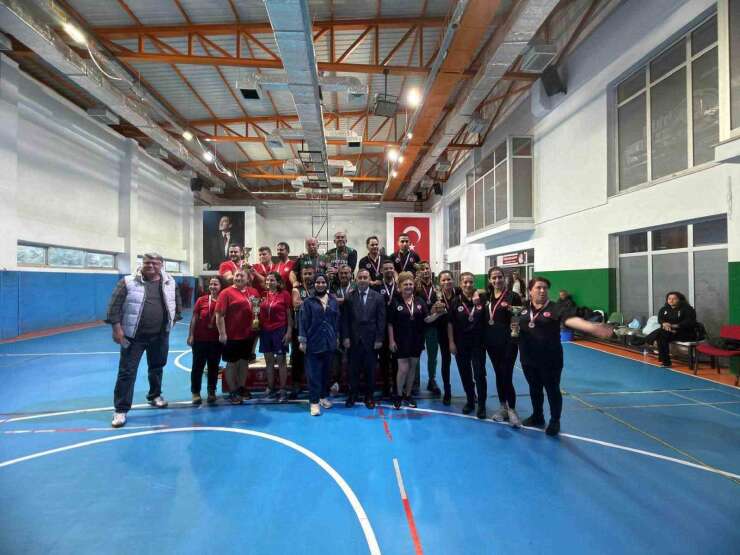 Kamu spor oyunlarında masa tenisi heyecanı