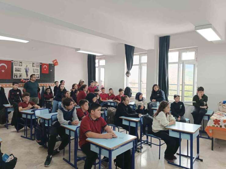 Beyağaç’ta öğrenci ve öğretmenlere tüberküloz eğitimi verildi