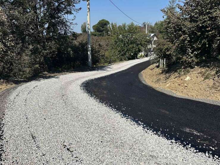 Göktepe köyünün yolu yenileniyor