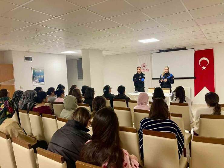 Kars’ta üniversiteli kadınlara kades tanıtımı
