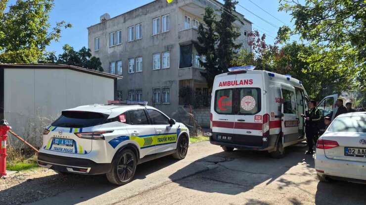 Adıyaman’da otomobilin çarptığı çocuk yaralandı