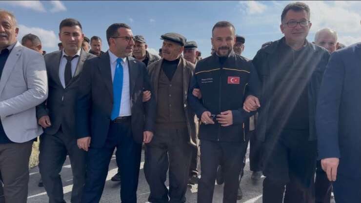 Kars’ta köy yollarında beton yol çalışmaları sürüyor